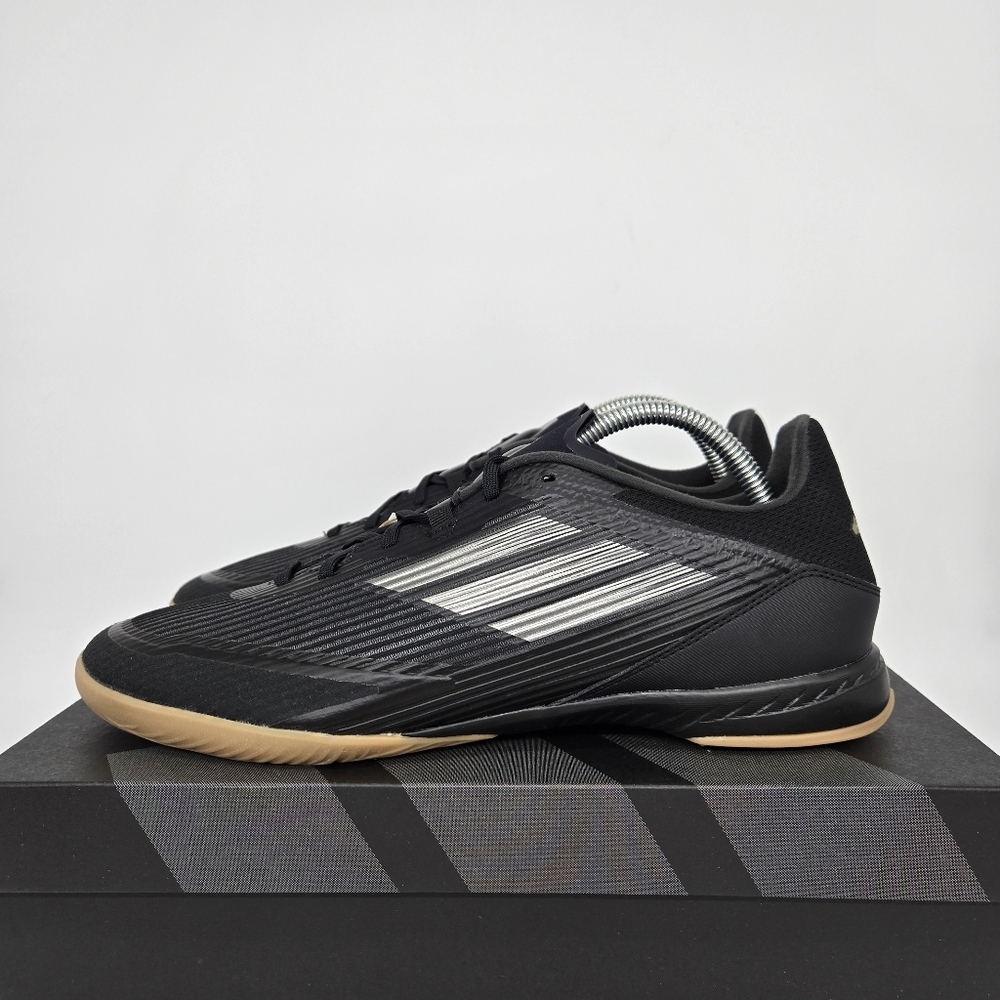 New adidas F50 League Indoor Men's Soccer Shoes Size 9